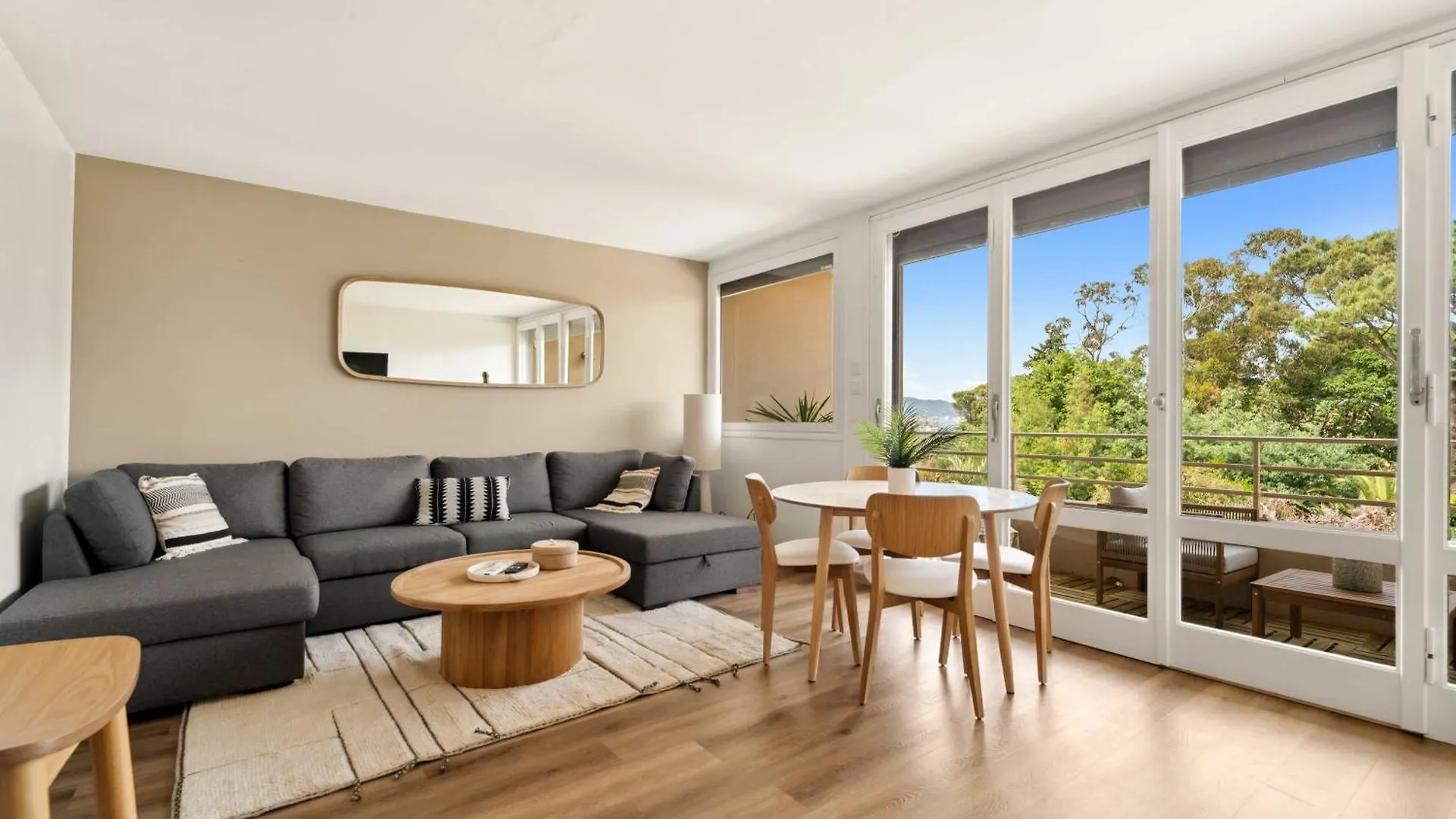 Modern Apartment Sea View -2Br-4P- Saint-Tropez