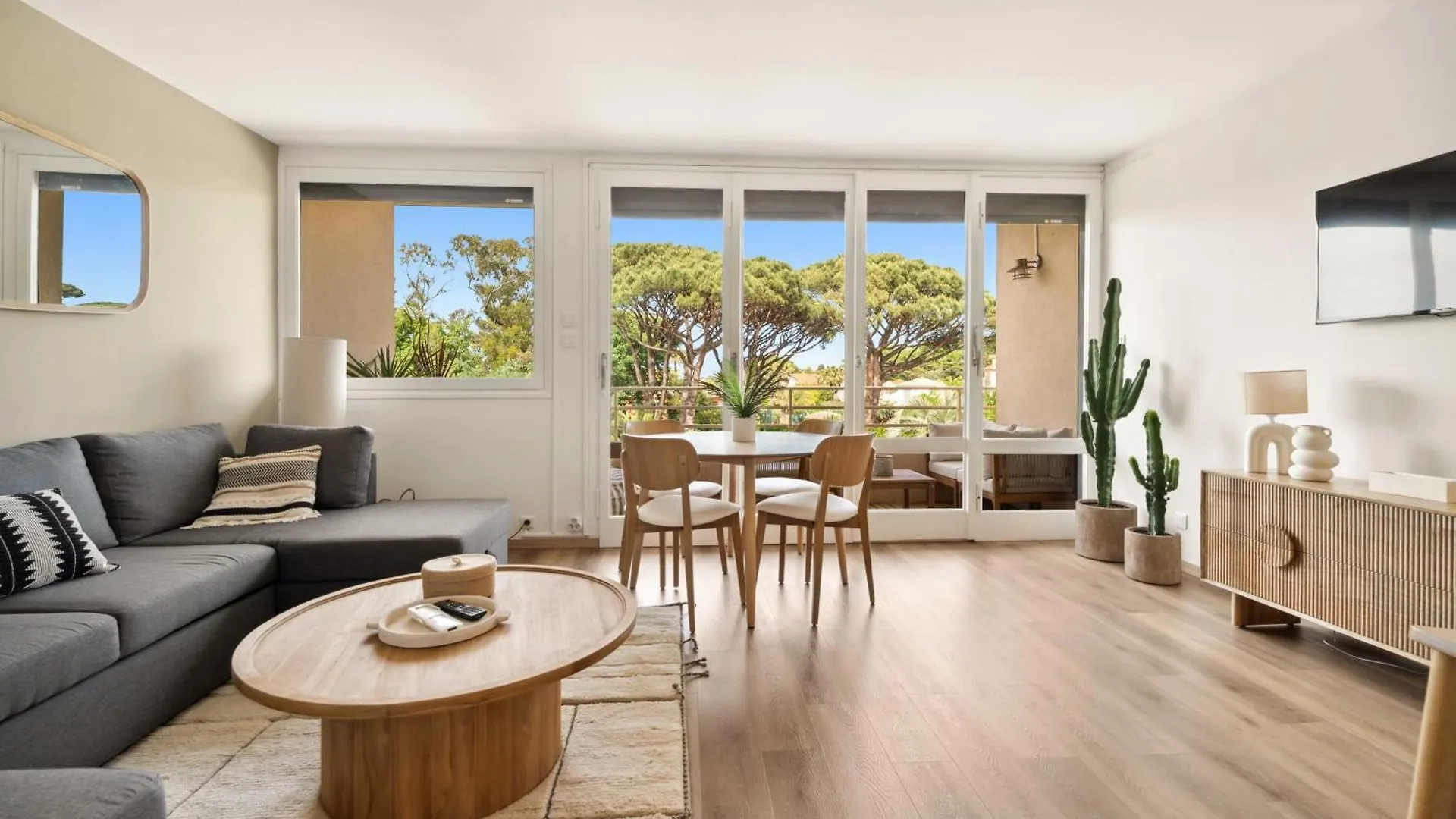 Modern Apartment Sea View -2Br-4P- Saint-Tropez
