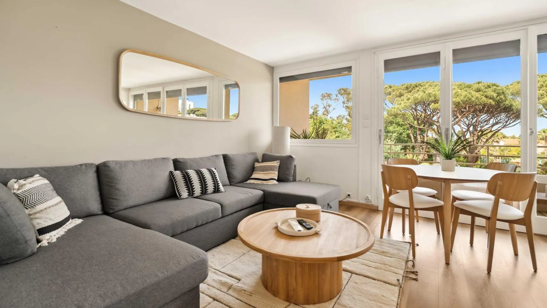 Modern Apartment Sea View -2Br-4P- Saint-Tropez